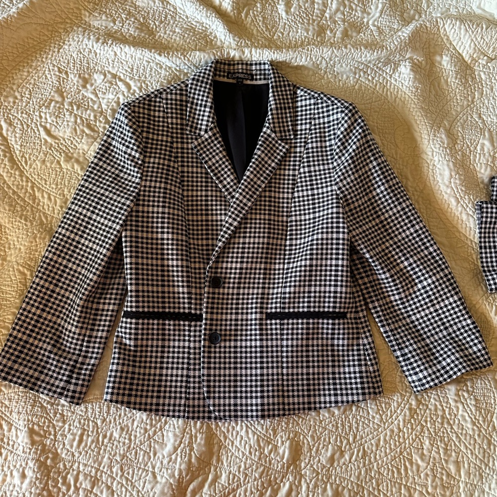 Express Houndstooth Suit With Tapered leg trouser and Accented Waist Coat